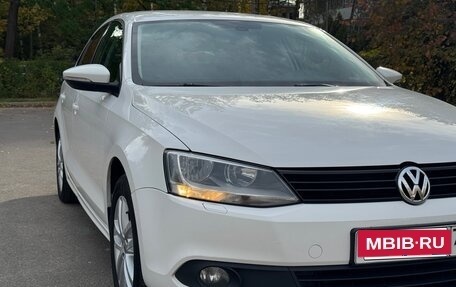 Volkswagen Jetta VI, 2013 год, 890 000 рублей, 9 фотография