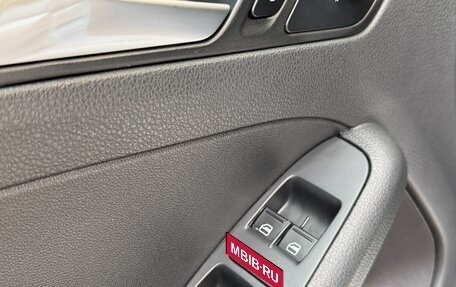 Volkswagen Jetta VI, 2013 год, 890 000 рублей, 22 фотография