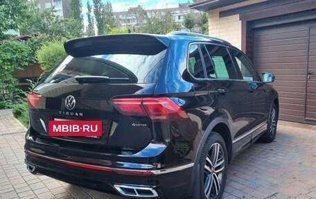 Volkswagen Tiguan II, 2021 год, 4 379 900 рублей, 4 фотография