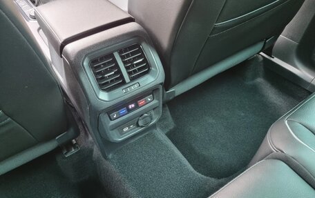 Volkswagen Tiguan II, 2021 год, 4 379 900 рублей, 20 фотография