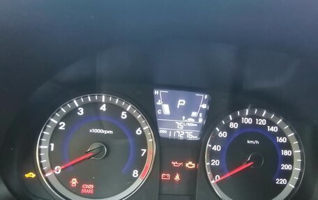 Hyundai Solaris II рестайлинг, 2014 год, 930 000 рублей, 3 фотография