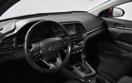 Hyundai Elantra VI рестайлинг, 2019 год, 1 690 000 рублей, 9 фотография