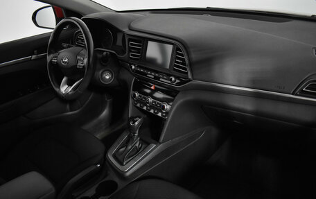 Hyundai Elantra VI рестайлинг, 2019 год, 1 690 000 рублей, 11 фотография