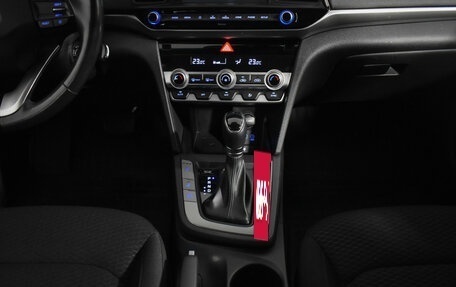 Hyundai Elantra VI рестайлинг, 2019 год, 1 690 000 рублей, 15 фотография