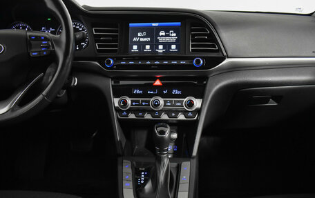 Hyundai Elantra VI рестайлинг, 2019 год, 1 690 000 рублей, 16 фотография