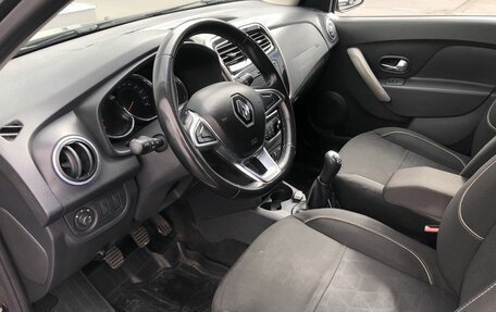 Renault Sandero II рестайлинг, 2018 год, 910 000 рублей, 9 фотография