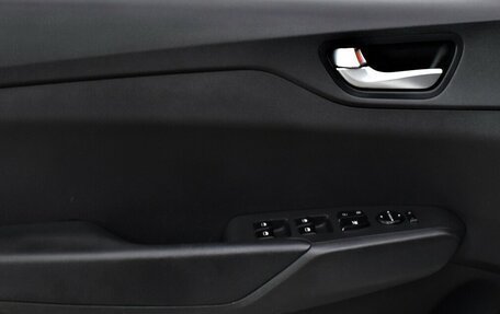 Hyundai Solaris II рестайлинг, 2020 год, 1 300 000 рублей, 9 фотография