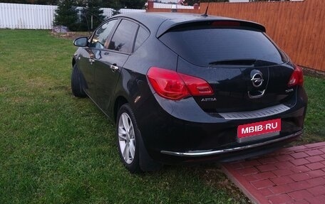 Opel Astra J, 2012 год, 940 000 рублей, 1 фотография