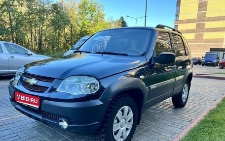 Chevrolet Niva I рестайлинг, 2011 год, 600 000 рублей, 1 фотография