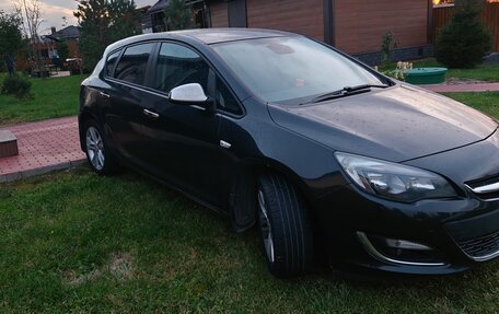 Opel Astra J, 2012 год, 940 000 рублей, 2 фотография