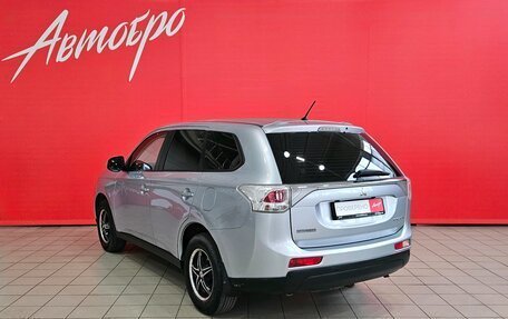 Mitsubishi Outlander III рестайлинг 3, 2012 год, 1 150 000 рублей, 3 фотография