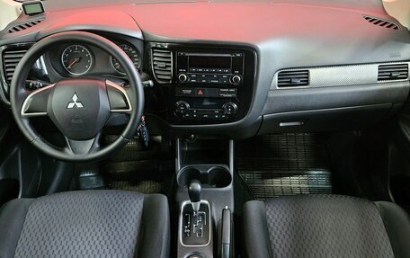 Mitsubishi Outlander III рестайлинг 3, 2012 год, 1 150 000 рублей, 9 фотография
