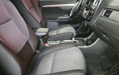 Mitsubishi Outlander III рестайлинг 3, 2012 год, 1 150 000 рублей, 12 фотография