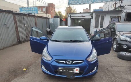 Hyundai Solaris II рестайлинг, 2013 год, 620 000 рублей, 2 фотография