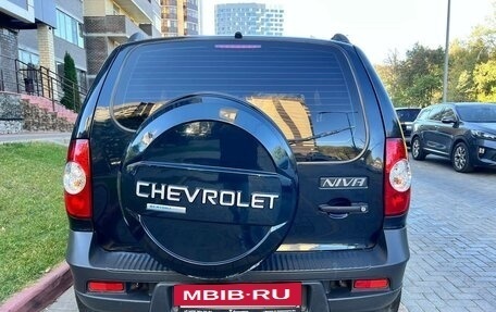Chevrolet Niva I рестайлинг, 2011 год, 600 000 рублей, 6 фотография