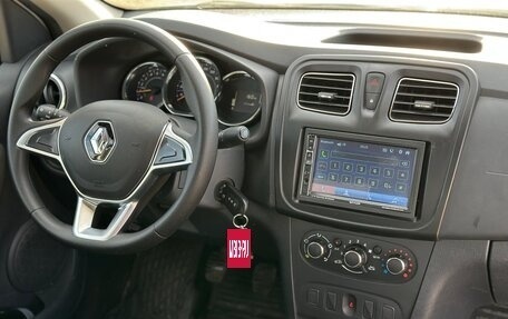 Renault Logan II, 2022 год, 1 560 000 рублей, 4 фотография
