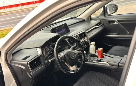 Lexus RX IV рестайлинг, 2016 год, 2 999 999 рублей, 9 фотография