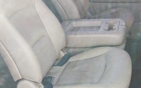 Hyundai Grand Starex Grand Starex I рестайлинг 2, 2015 год, 1 900 000 рублей, 25 фотография