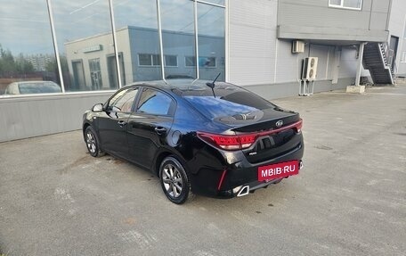 KIA Rio IV, 2021 год, 1 650 000 рублей, 7 фотография
