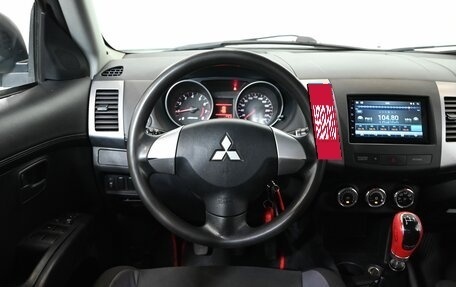 Mitsubishi Outlander III рестайлинг 3, 2010 год, 1 250 000 рублей, 14 фотография