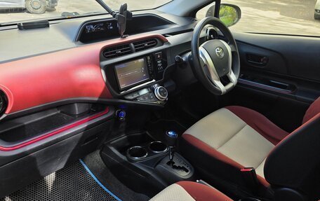 Toyota Aqua I, 2015 год, 950 000 рублей, 7 фотография