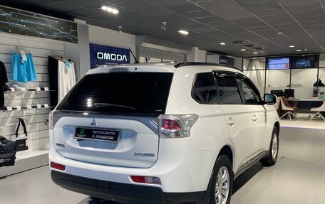 Mitsubishi Outlander III рестайлинг 3, 2012 год, 1 430 000 рублей, 4 фотография