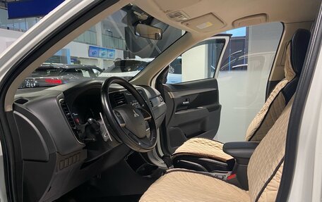 Mitsubishi Outlander III рестайлинг 3, 2012 год, 1 430 000 рублей, 16 фотография