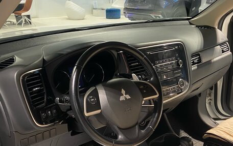 Mitsubishi Outlander III рестайлинг 3, 2012 год, 1 430 000 рублей, 17 фотография