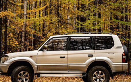 Toyota Land Cruiser Prado 90 рестайлинг, 1997 год, 1 650 000 рублей, 3 фотография