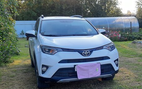 Toyota RAV4, 2016 год, 2 050 000 рублей, 3 фотография