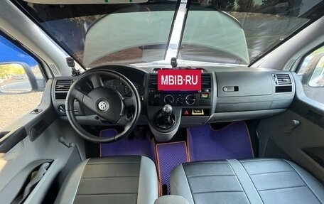 Volkswagen Transporter T5 рестайлинг, 2007 год, 1 090 000 рублей, 12 фотография
