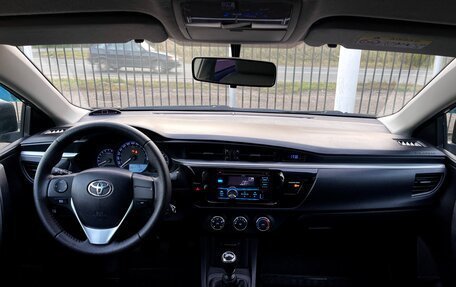 Toyota Corolla, 2013 год, 1 369 000 рублей, 10 фотография