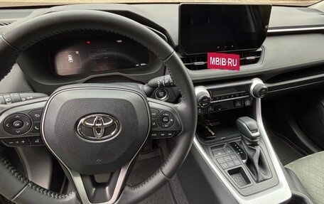Toyota RAV4, 2025 год, 3 800 000 рублей, 5 фотография