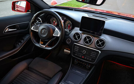 Mercedes-Benz GLA, 2015 год, 1 999 000 рублей, 9 фотография