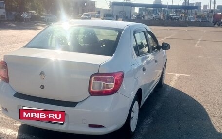 Renault Logan II, 2018 год, 385 000 рублей, 4 фотография
