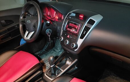 KIA cee'd I рестайлинг, 2011 год, 800 000 рублей, 4 фотография