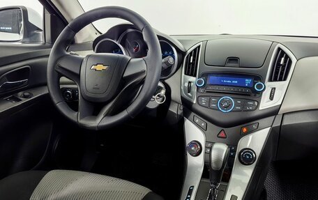 Chevrolet Cruze II, 2014 год, 935 000 рублей, 9 фотография