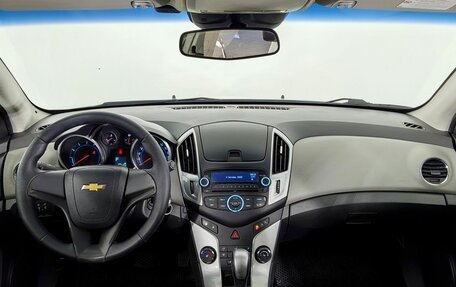 Chevrolet Cruze II, 2014 год, 935 000 рублей, 10 фотография