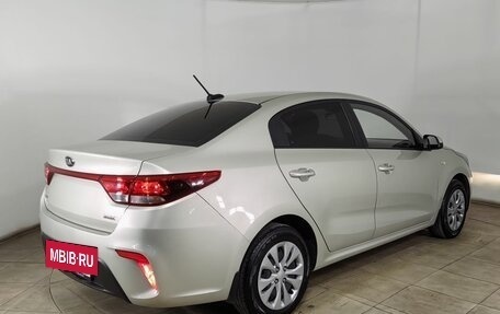 KIA Rio IV, 2018 год, 1 350 000 рублей, 5 фотография