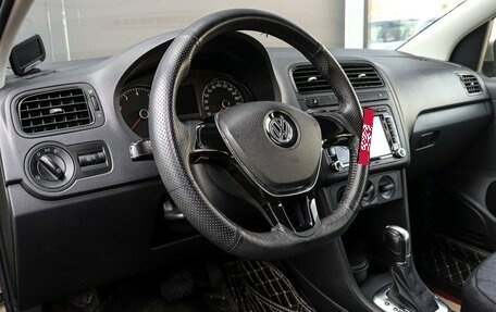 Volkswagen Polo VI (EU Market), 2015 год, 947 000 рублей, 14 фотография