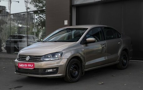 Volkswagen Polo VI (EU Market), 2015 год, 947 000 рублей, 1 фотография