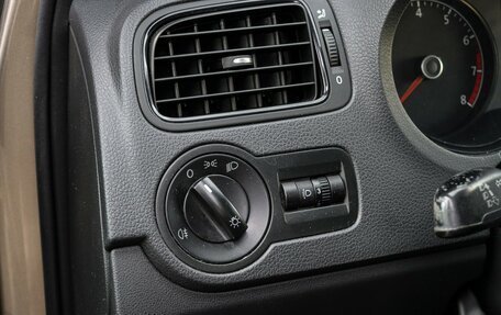 Volkswagen Polo VI (EU Market), 2015 год, 947 000 рублей, 16 фотография