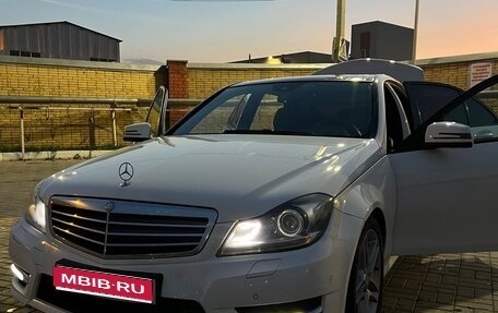 Mercedes-Benz C-Класс, 2013 год, 1 950 000 рублей, 1 фотография