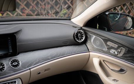 Mercedes-Benz CLS, 2018 год, 5 200 000 рублей, 13 фотография