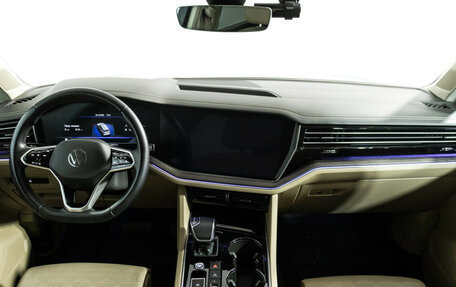 Volkswagen Touareg III, 2021 год, 5 800 000 рублей, 13 фотография