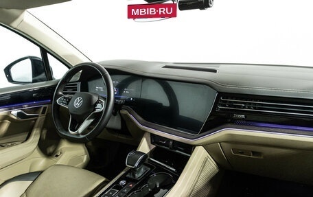 Volkswagen Touareg III, 2021 год, 5 800 000 рублей, 9 фотография