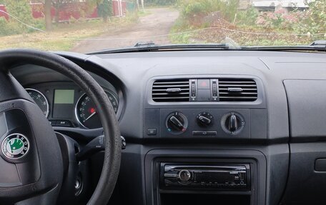 Skoda Fabia II, 2011 год, 350 000 рублей, 3 фотография