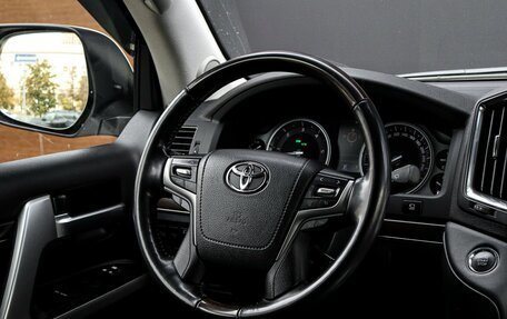 Toyota Land Cruiser 200, 2018 год, 8 000 000 рублей, 19 фотография