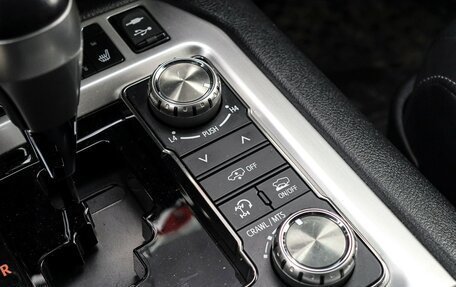 Toyota Land Cruiser 200, 2018 год, 8 000 000 рублей, 32 фотография