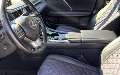 Lexus RX IV рестайлинг, 2018 год, 4 350 000 рублей, 12 фотография